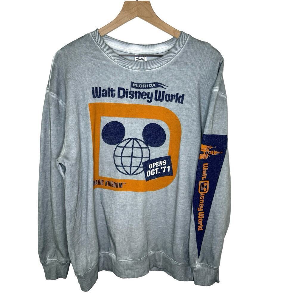 Walt Disney World Vault Collection Vintage Style Crewneck Sweatshirt Size Small